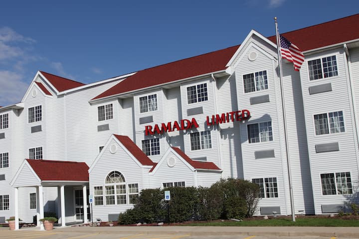 Ramada Limited Bloomington