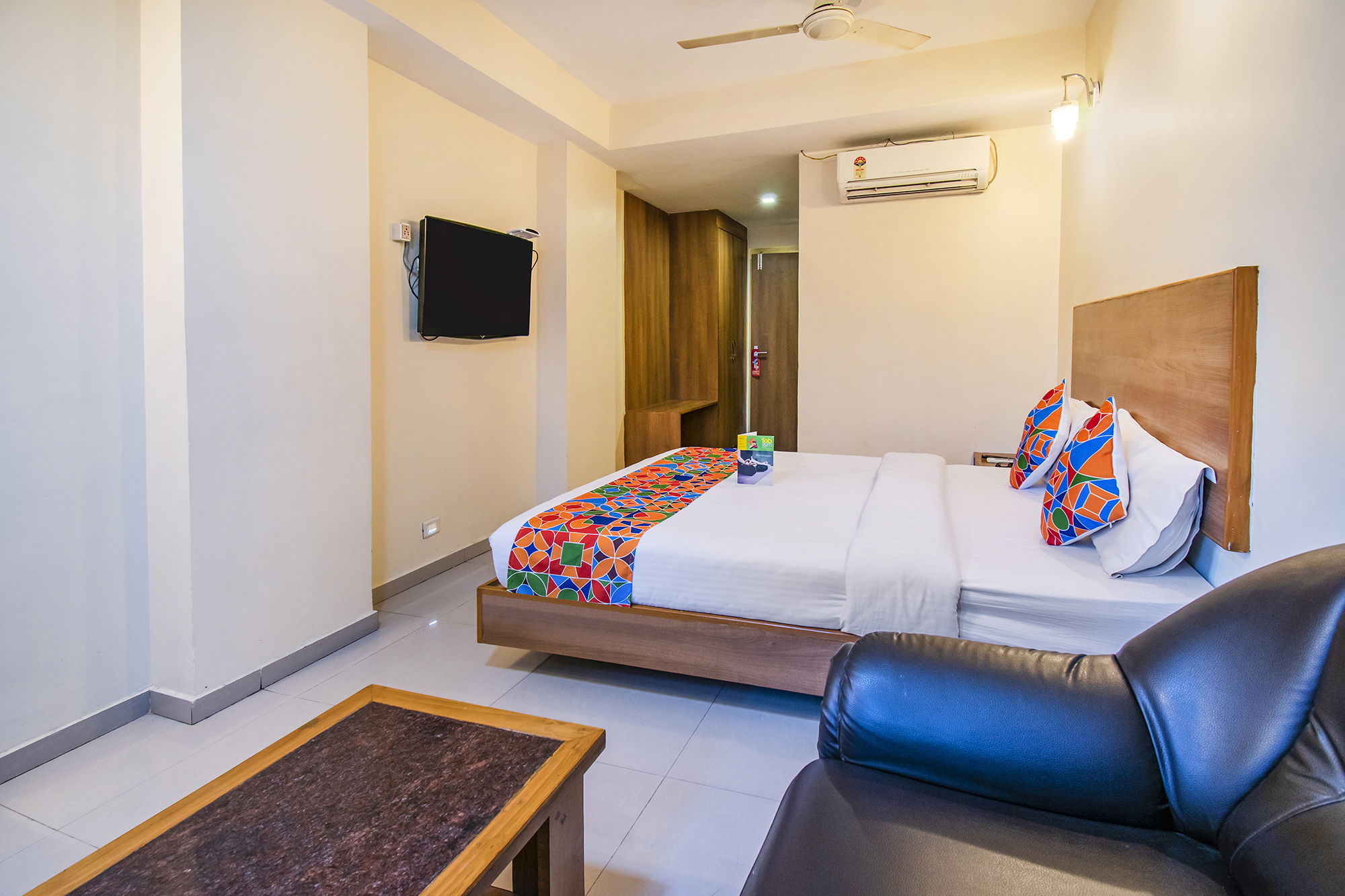 FabHotel Jansi Deluxe Gandhipuram