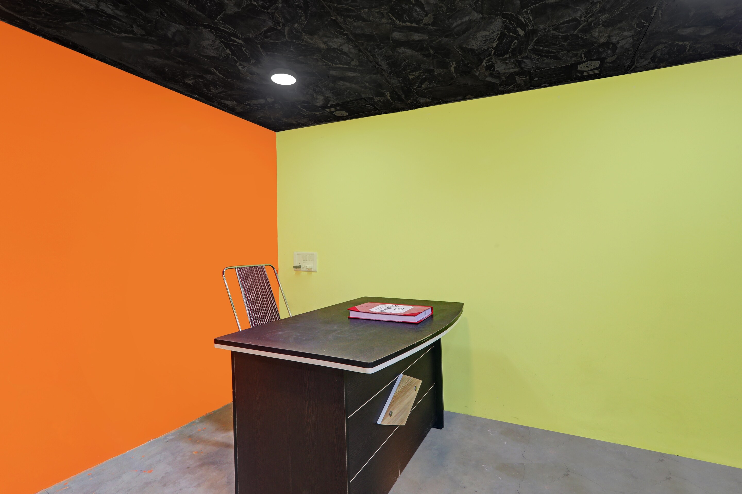 Capital O 85681 Hotel Shree