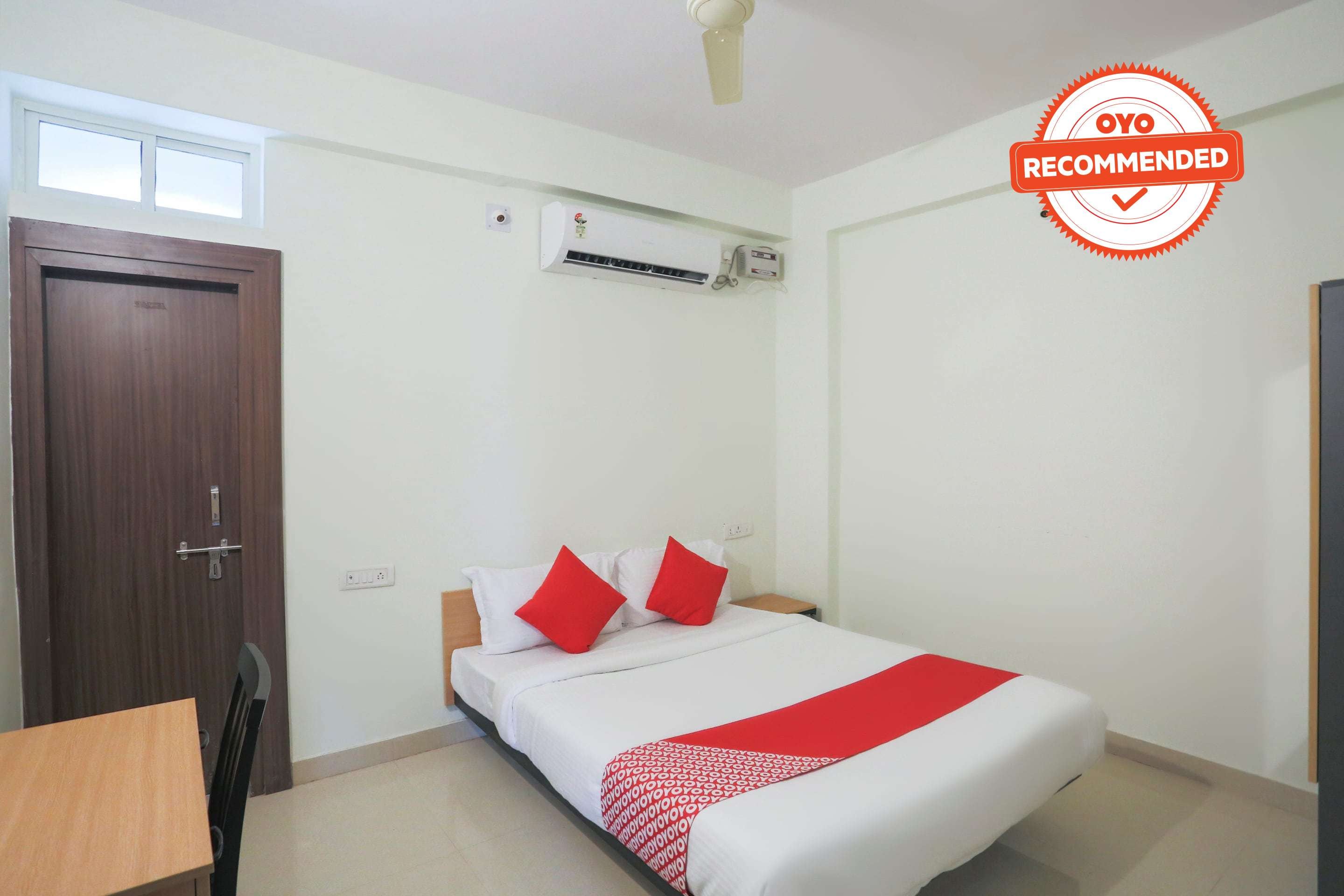 Collection O 48162 Hotel Prashant