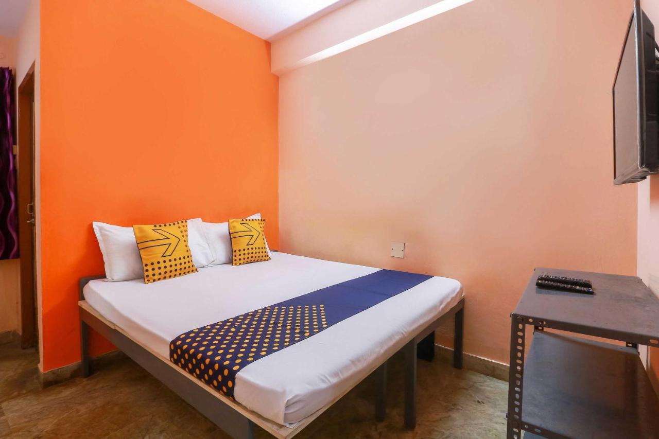 SPOT ON 701306 Annai Guest House