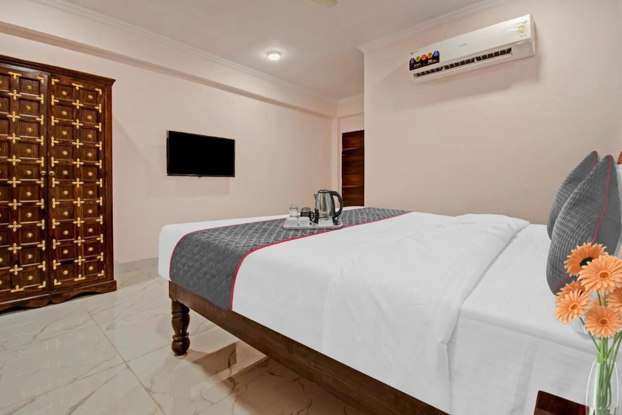 Townhouse 1115 The Circle Airport