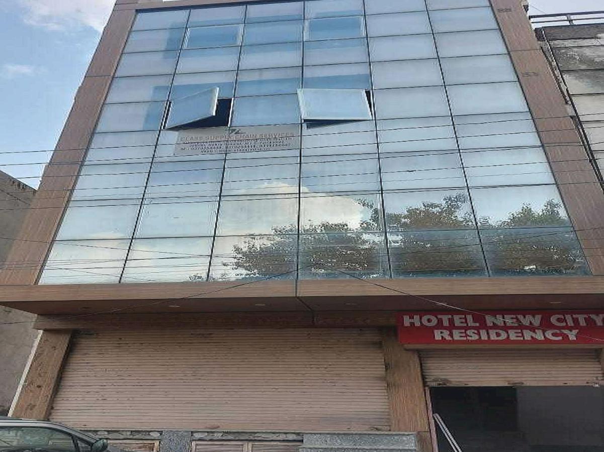 POP 701253 Hotel New City Residency