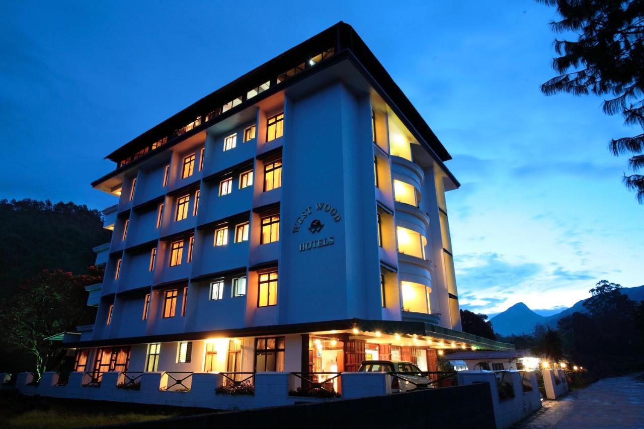 Westwood Riverside Resort