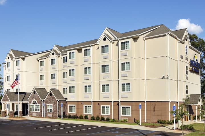 Microtel Inn & Suites by Wyndham Anderson/Clemson