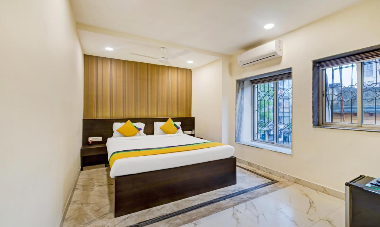 Itsy Hotels Neeranand Plaza