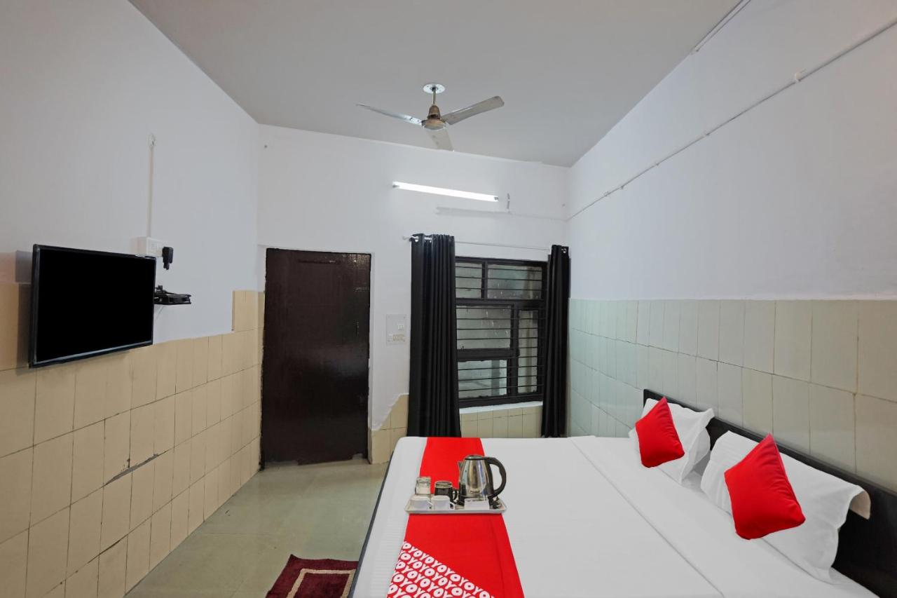 Flagship 701447 Hotel Happy Stay