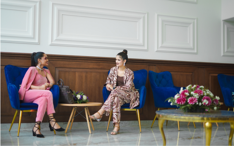 Saltstayz Select - Golf Course Road & Sector 57