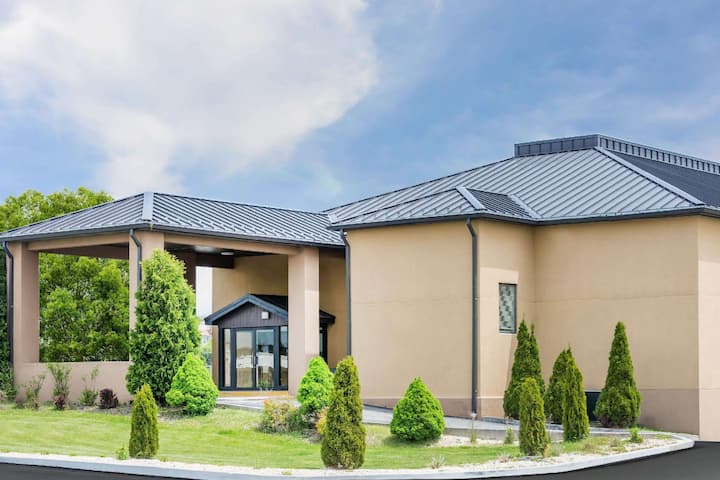 Wingate by Wyndham Somerset