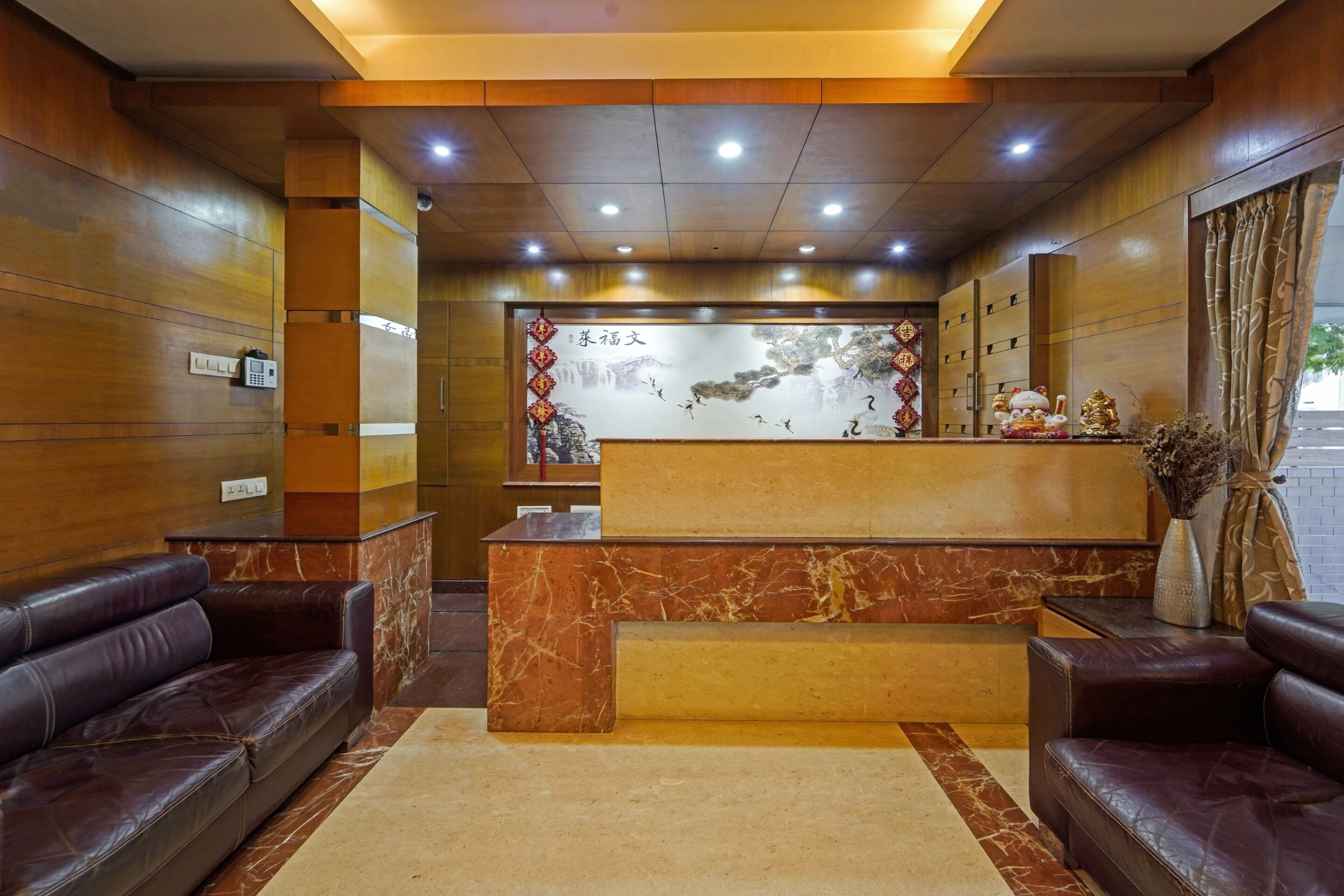 Townhouse 850 THE REDFOX HOTELS