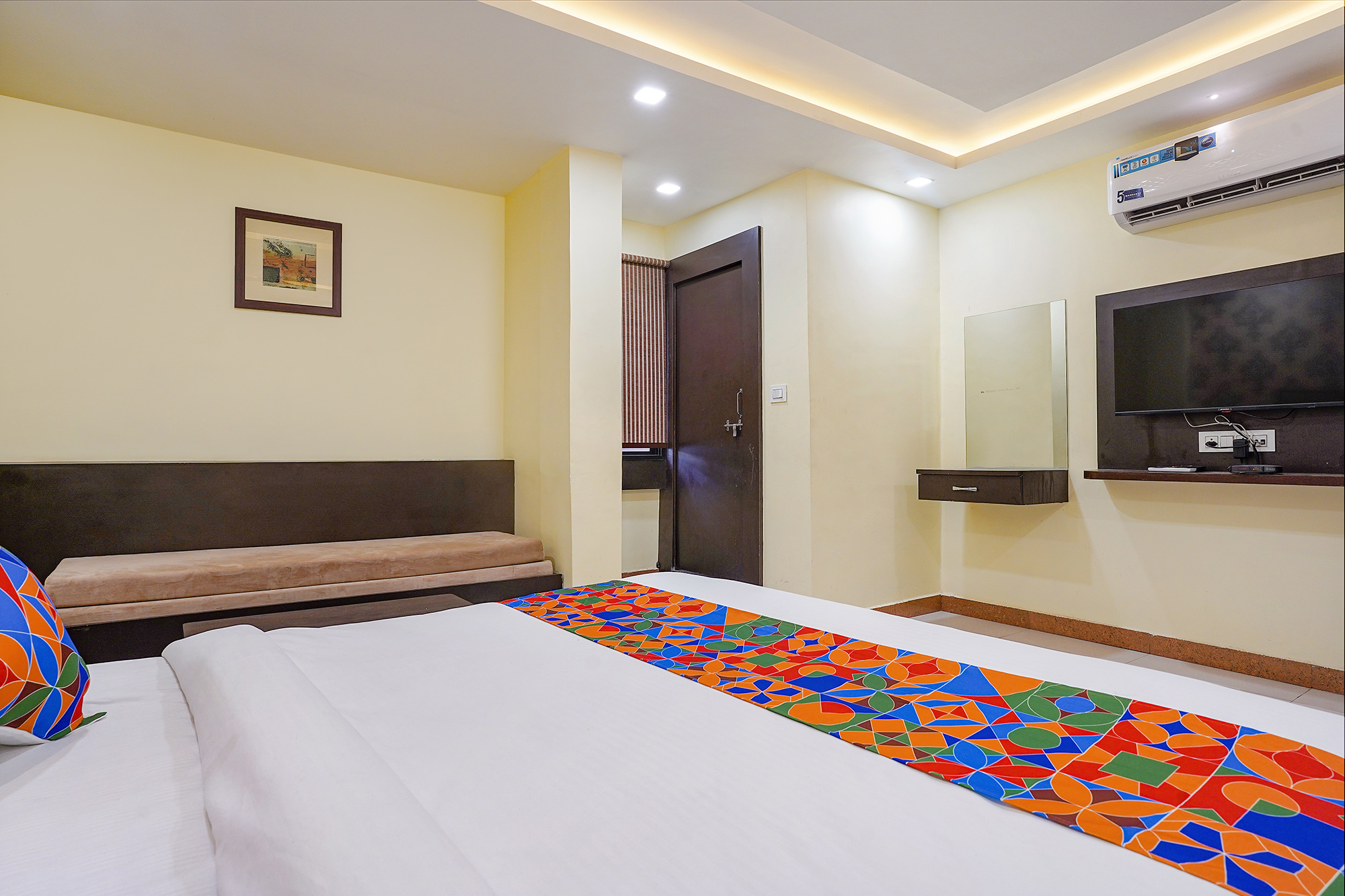 FabHotel The Shan Palace