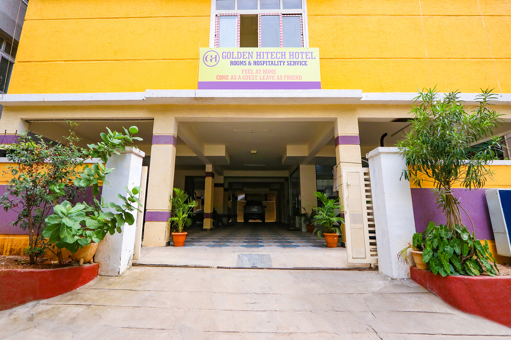 FabHotel Golden Hitech