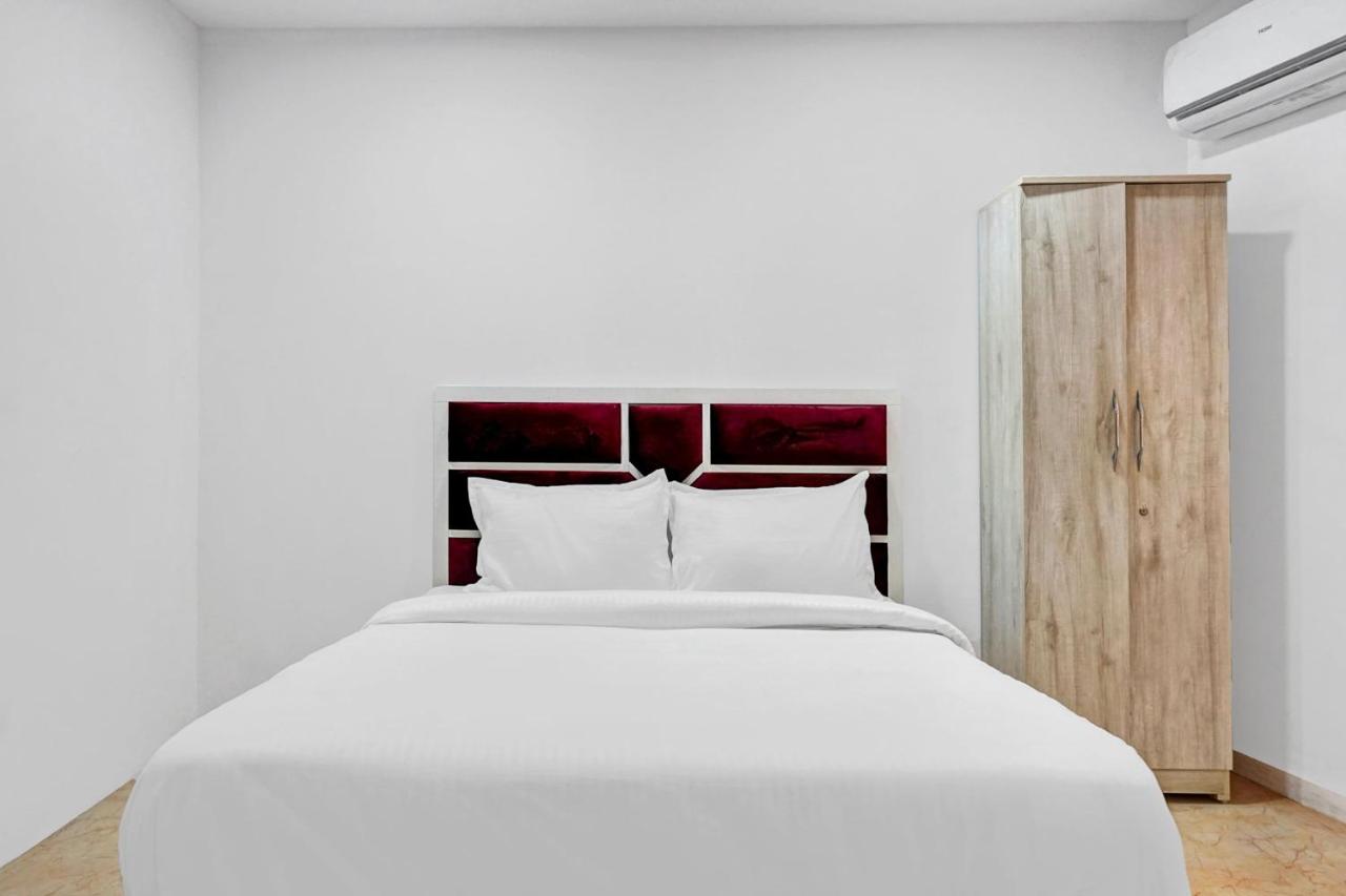 OYO Flagship 805965 Vys Inn