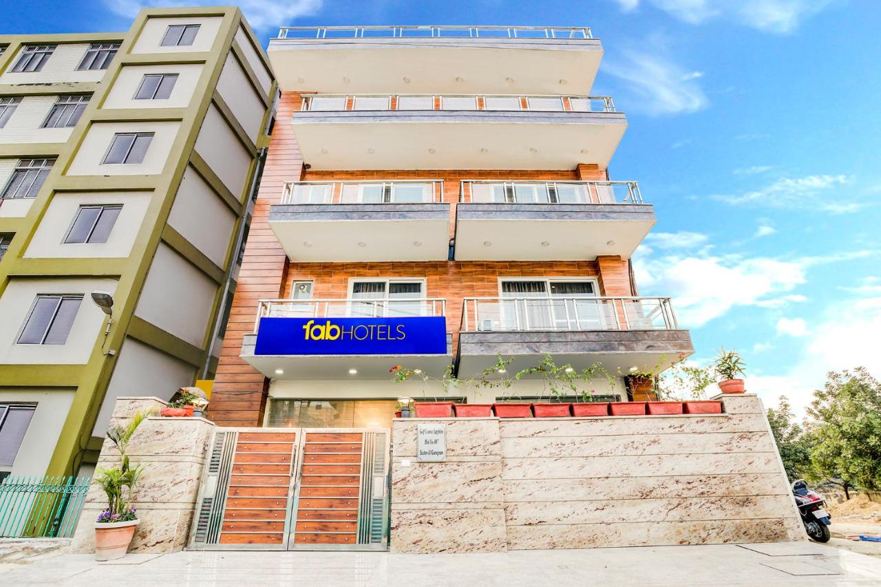 FabHotel Golf Course Sapphire