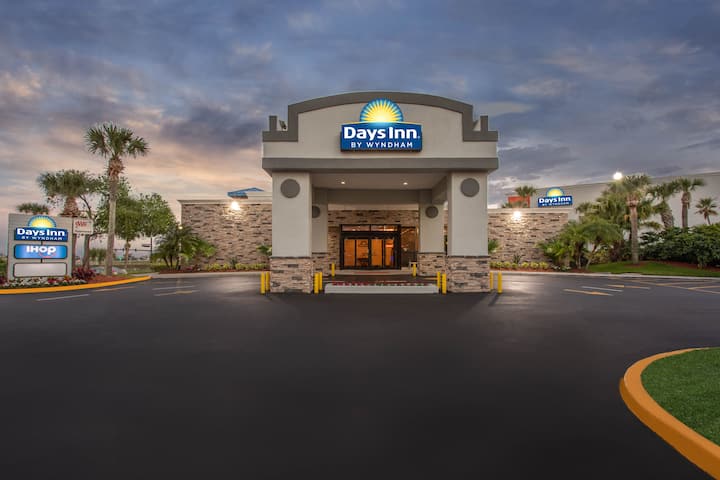 Days Inn by Wyndham Orlando Conv. Center/International Dr