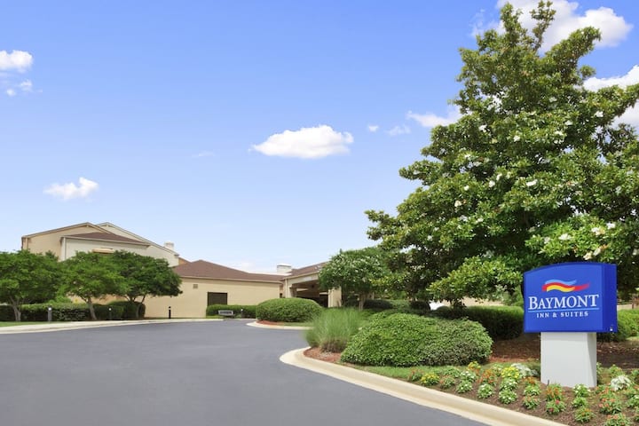 Baymont by Wyndham Columbia Northwest