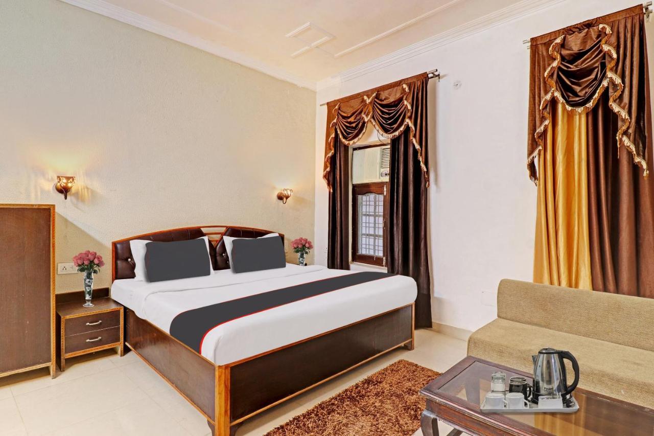 Collection O 808007 Hotel Tapovan Paradise