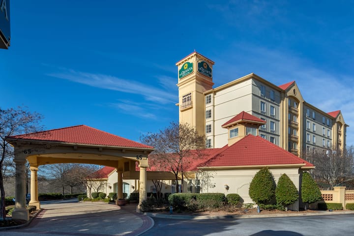 La Quinta Inn & Suites by Wyndham Greenville Haywood