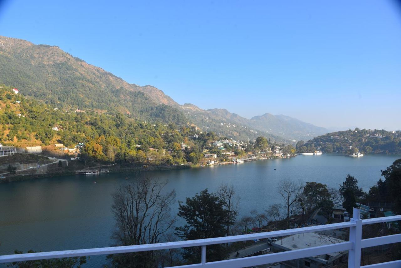 Hotel Lake Paradise Inn