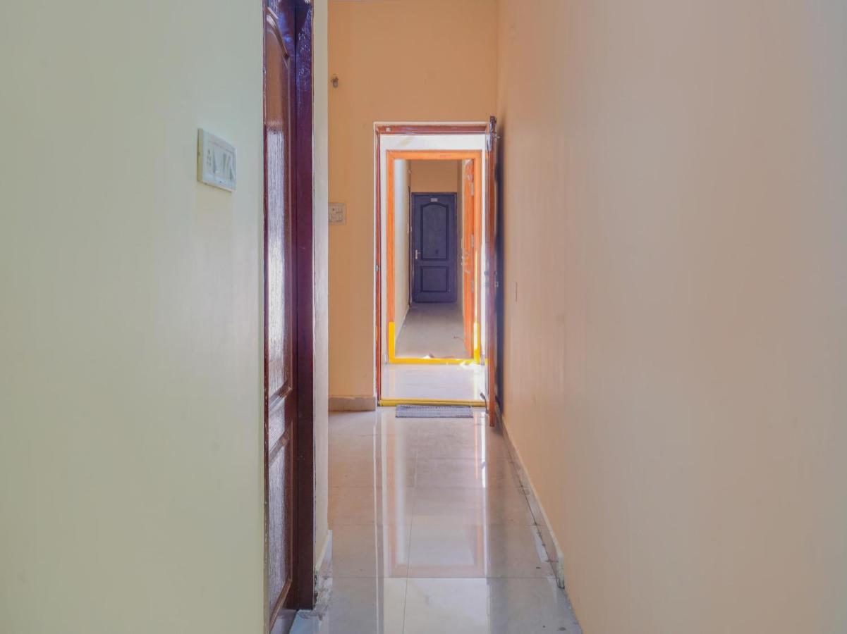 OYO Flagship 805122 Hotel Garuda Inn