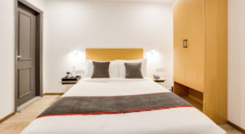 Qotel 007 Anand Vihar