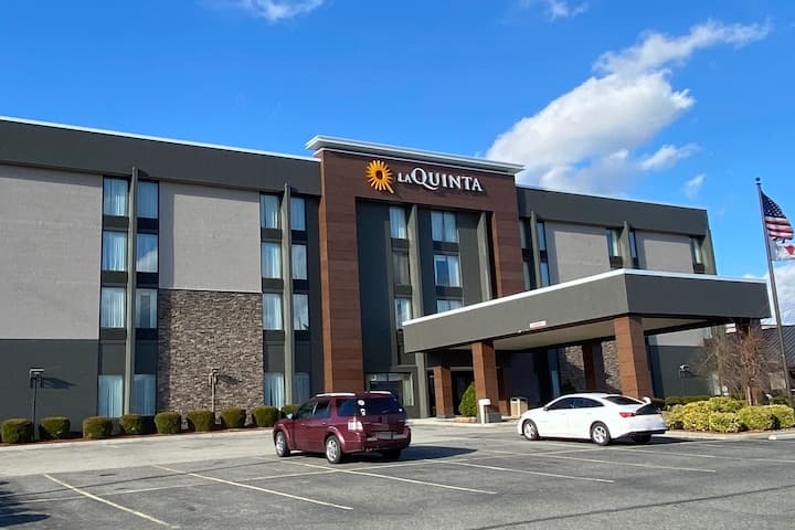 La Quinta Inn & Suites by Wyndham Wytheville
