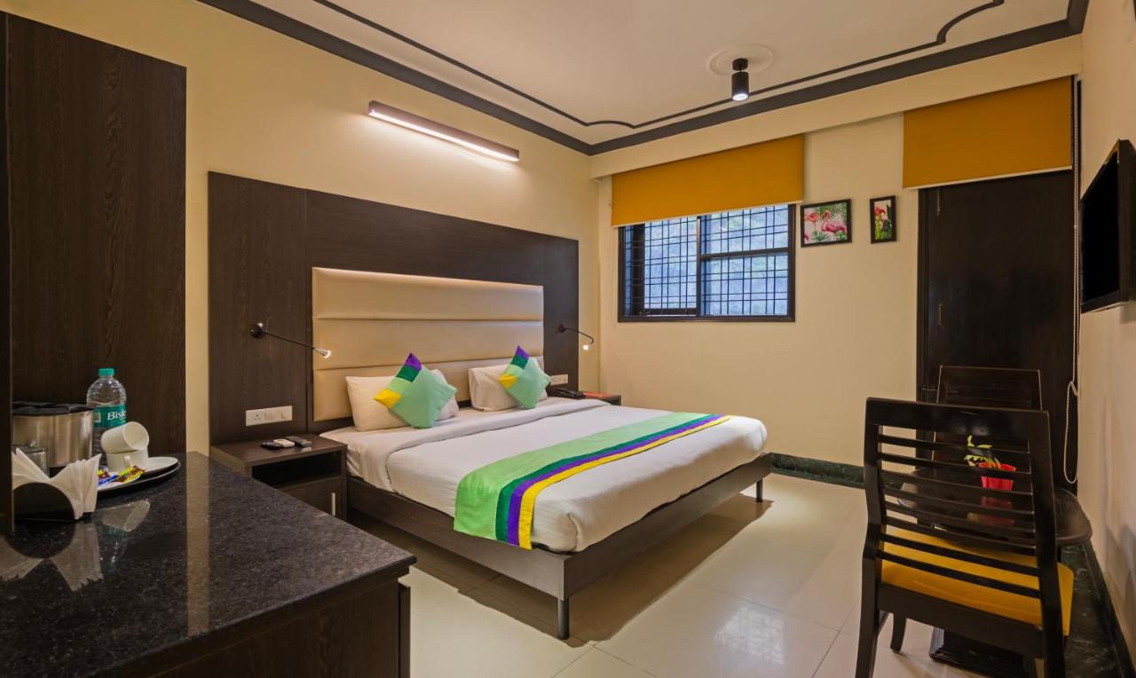 Itsy Hotels Nv, Sushant Lok