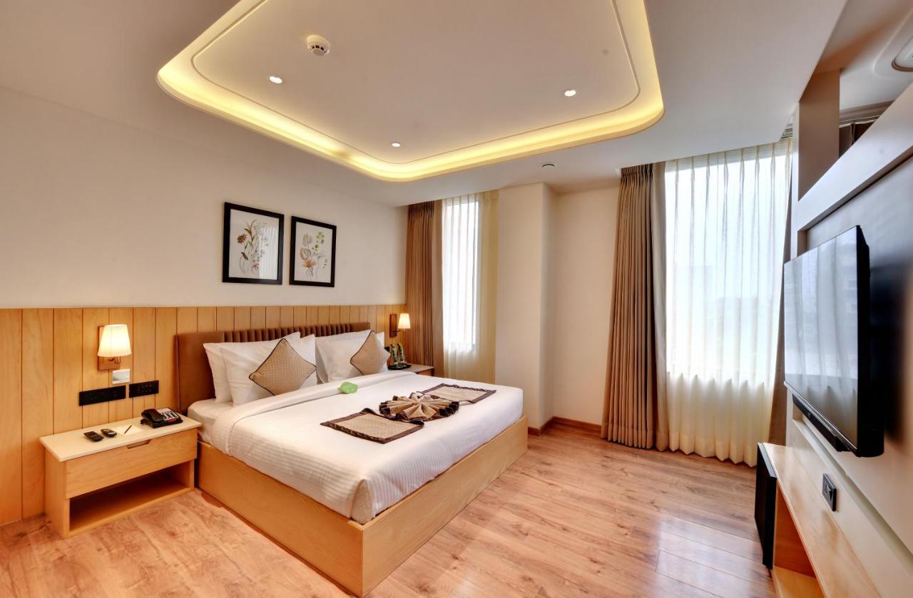 Click Collection, Amritsar