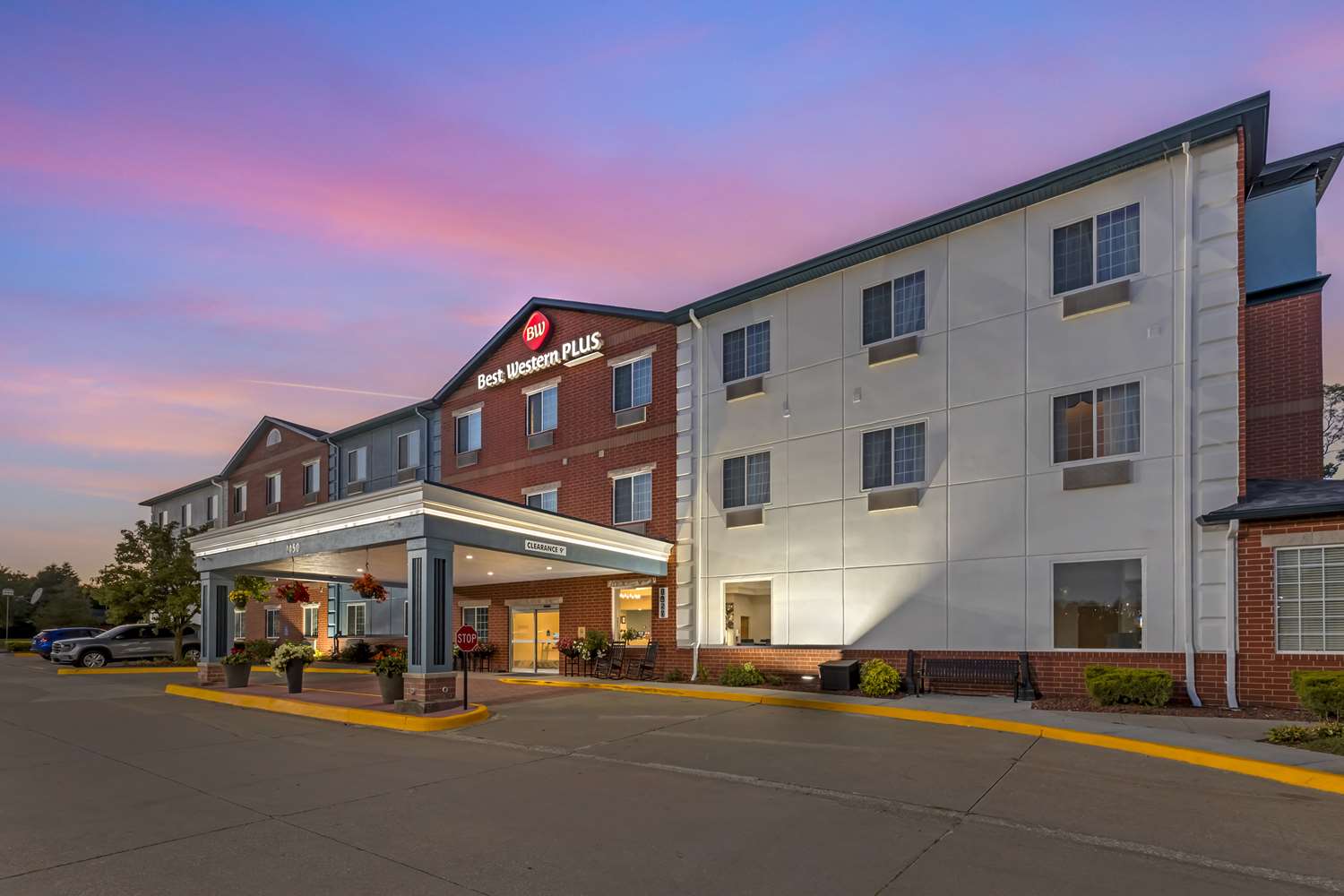 Best Western Plus Des Moines West Inn  Suites