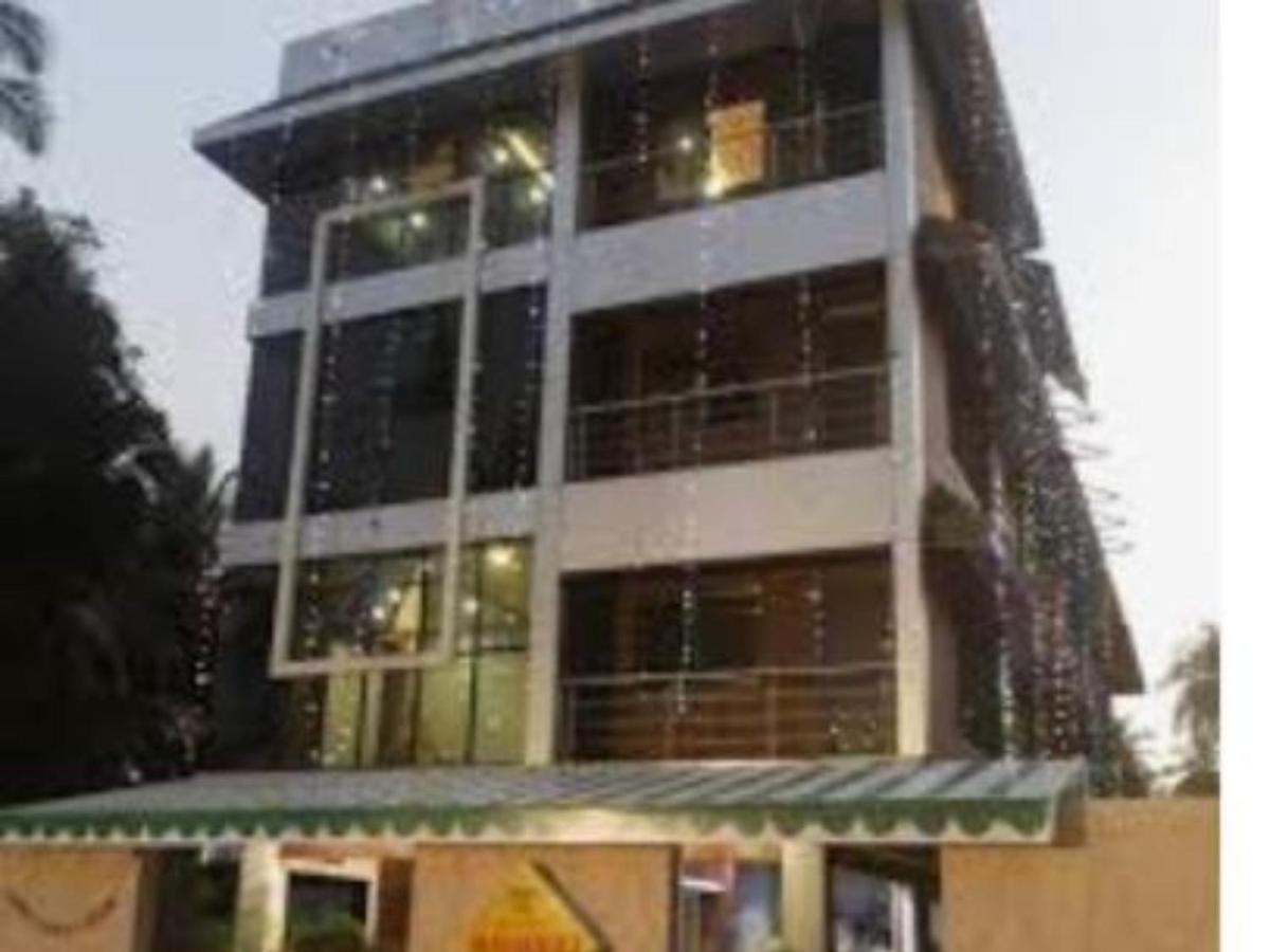 POP 80732D Shri Maharaj Executive Hotel