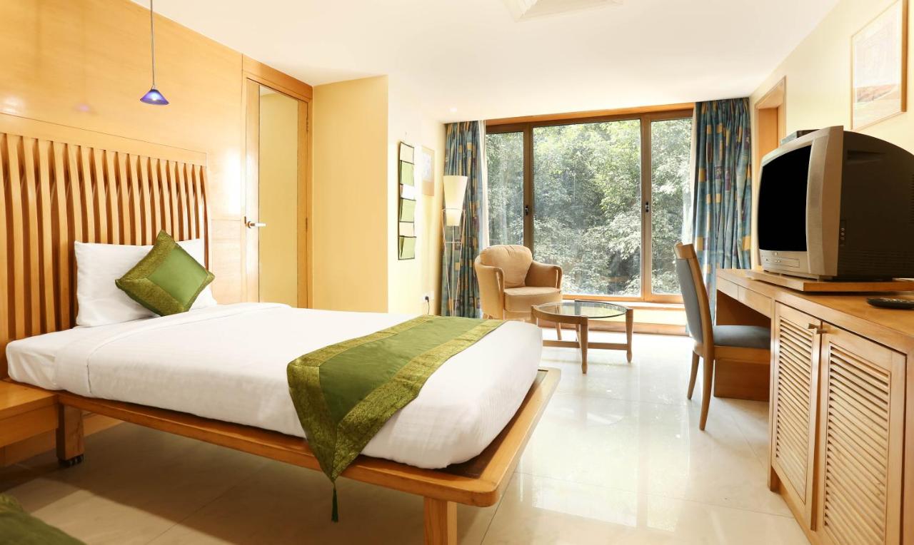 Treebo Regency - Bund Garden, Dhole Patil Road