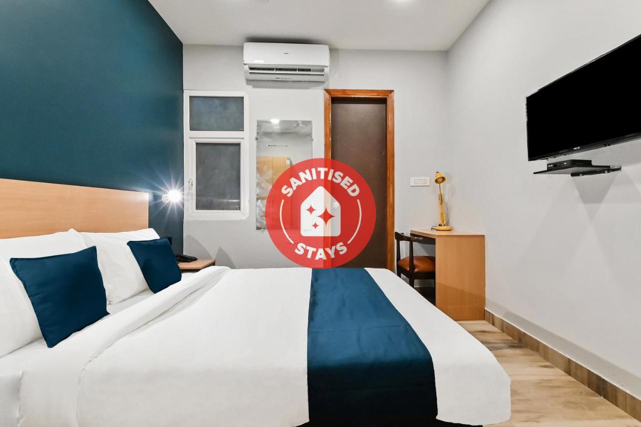 Collection O 77210 Executive Stays