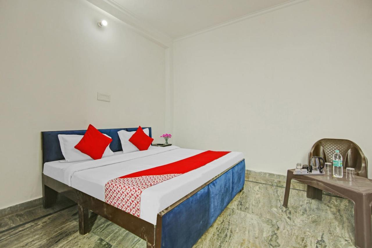 OYO Flagship 807848 Mannat Residency