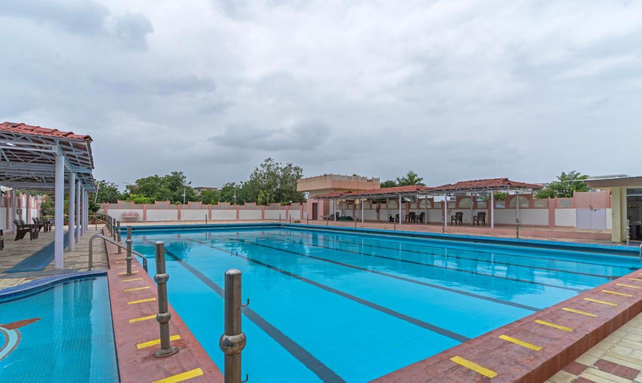 Treebo Premium Baramasi By Jai Club Prime