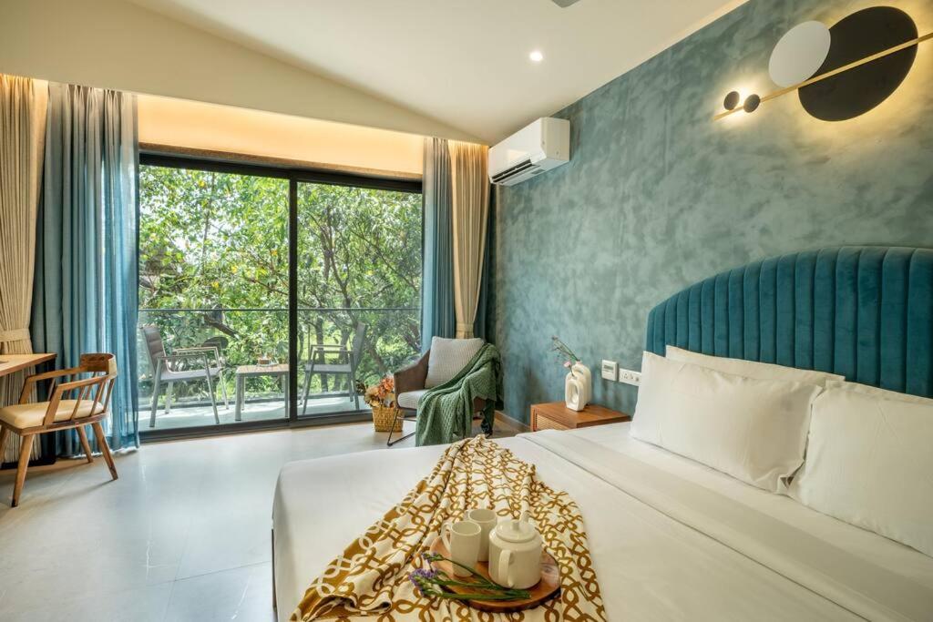 Cloud7 Waves Luxury 4 BHK Villa by Elivaas