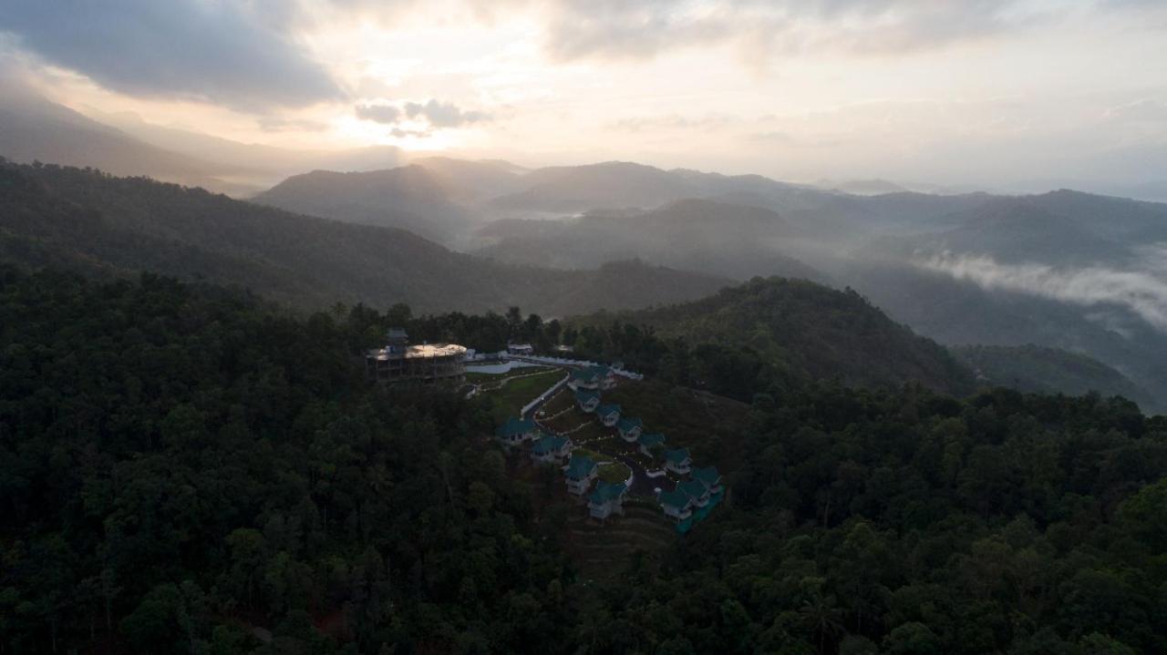 Aveda Munnar Mountains and Mist