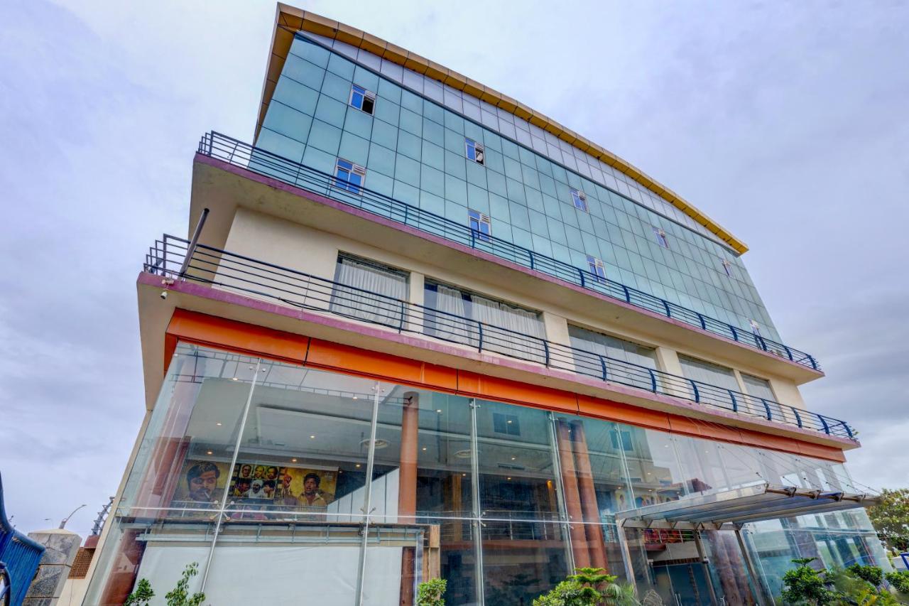 IROOMZ Eco - HOTEL BIG BOSS