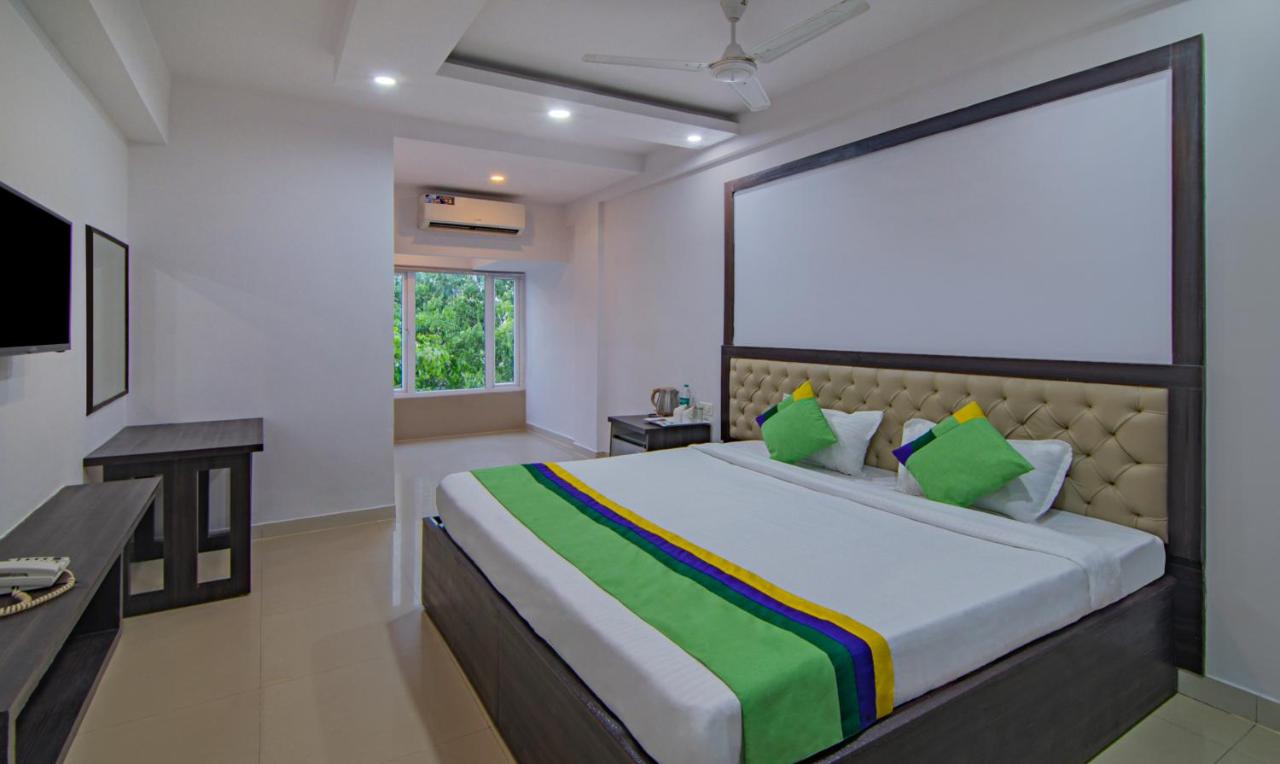 Treebo Trend The Platinum Studio 50