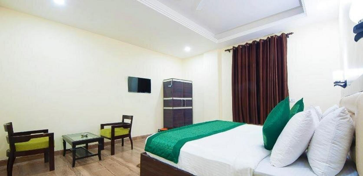 Hotel White and Blue by OPO Rooms