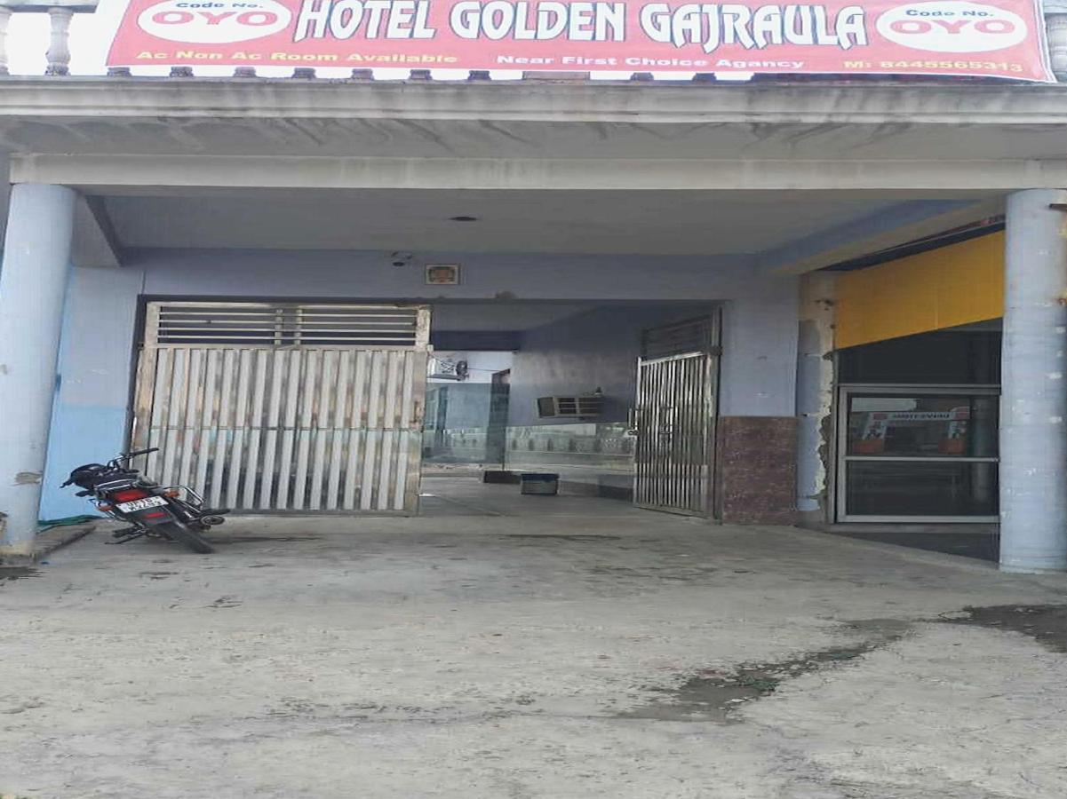 SPOT ON 700737 Hotel Golden Gajraula