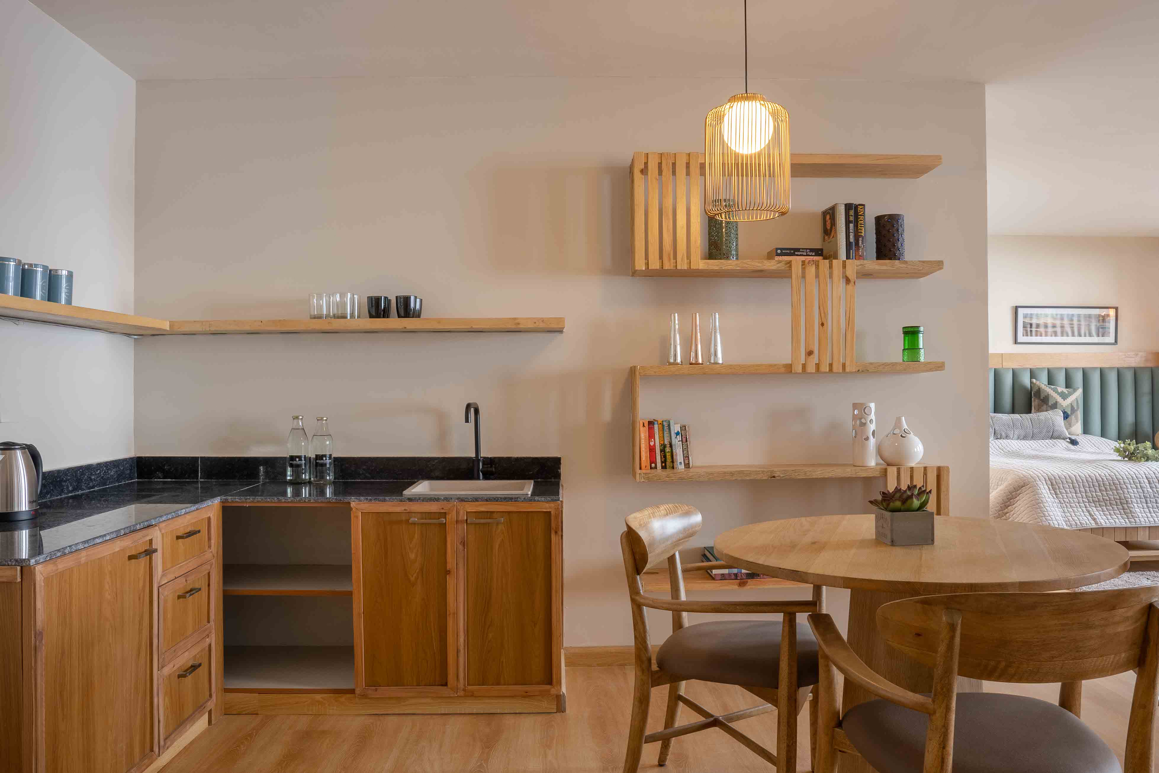 LohonoStays Avalon Suites