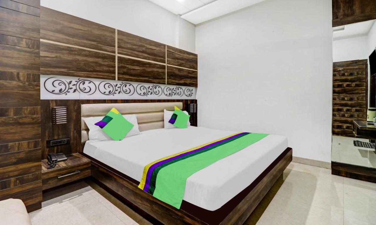 Itsy Hotels Anjali Mahal 500, Mtrs From Mathura Railway Station