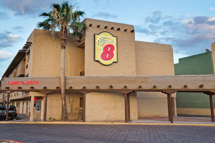 Super 8 by Wyndham Las Vegas North Strip/Fremont St. Area