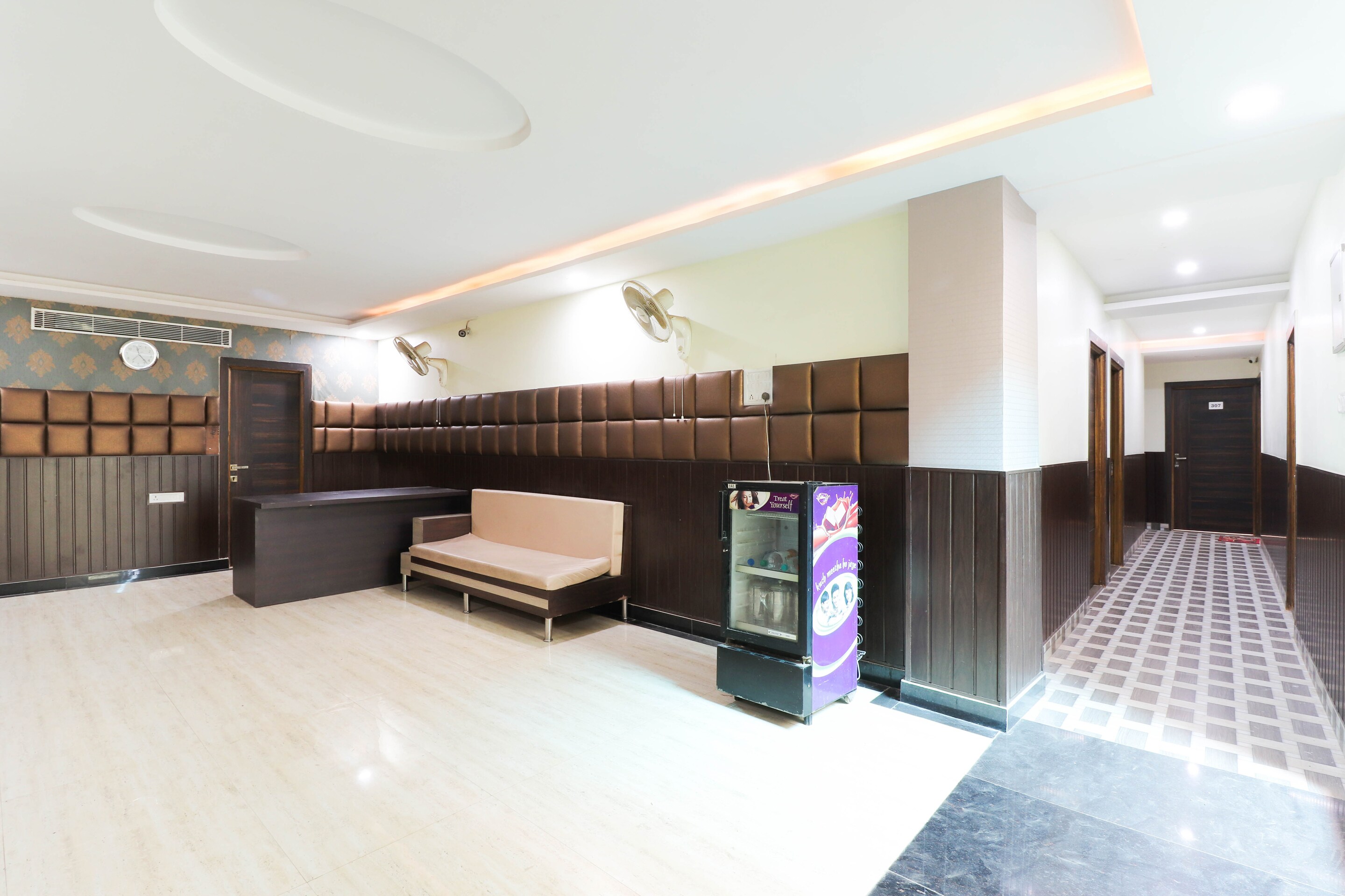 OYO 47981 Heritage Villa by MNG Rooms