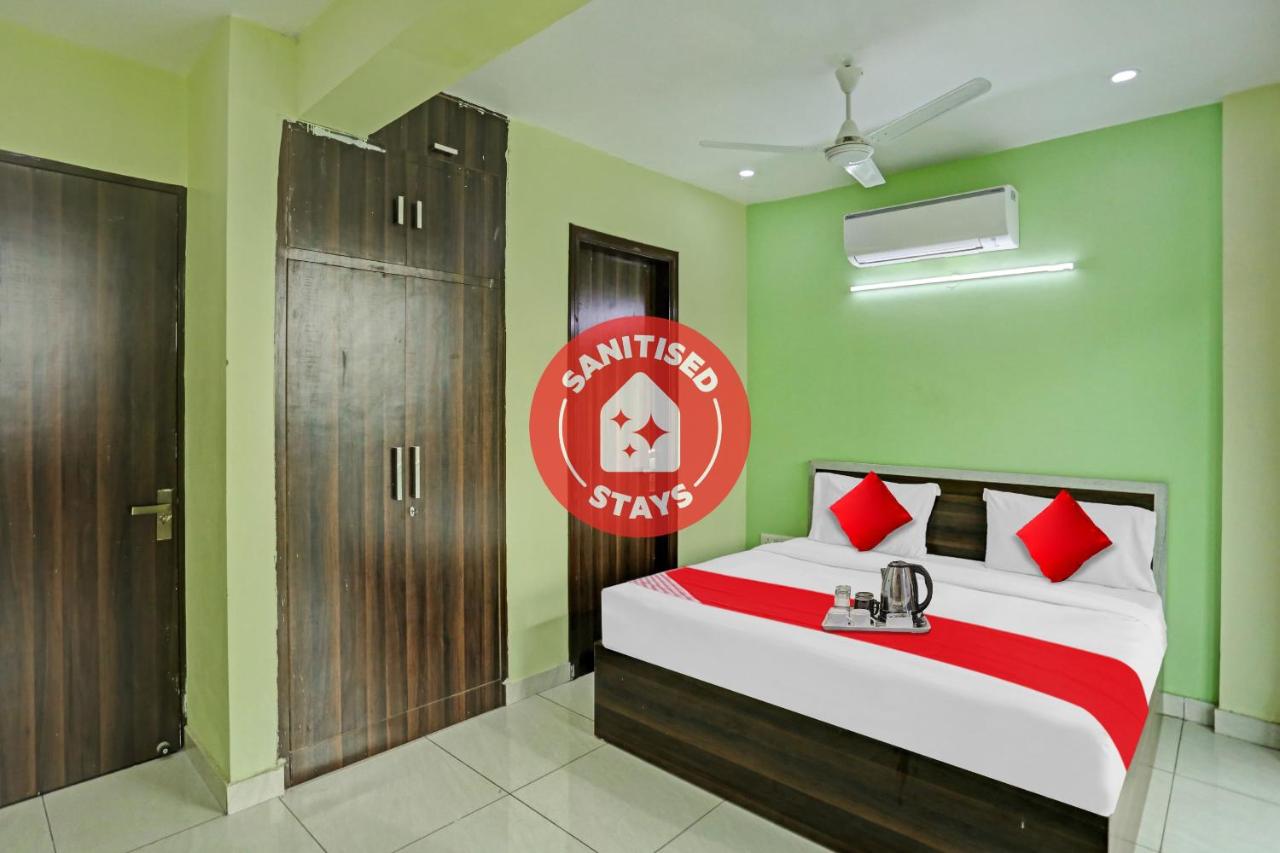 OYO Flagship 700795 PL Residency