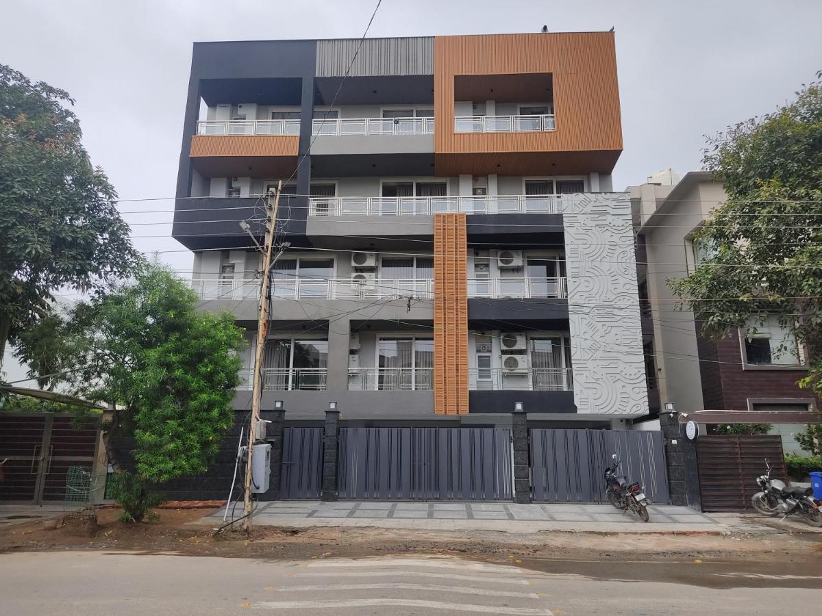 Perch Arbor Cyber City