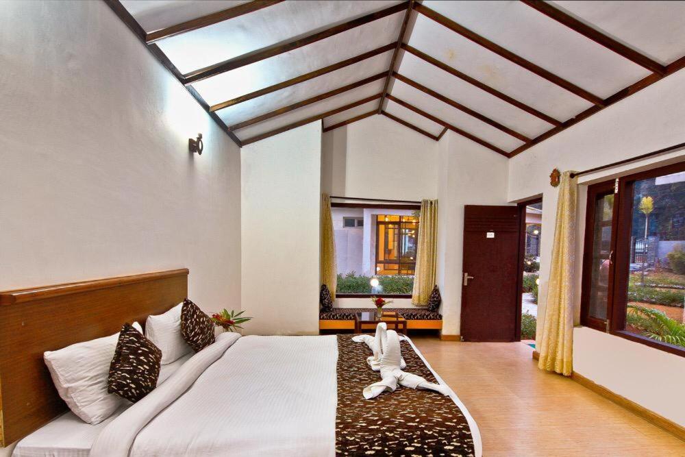 Corbett Rattan Elwood Resort