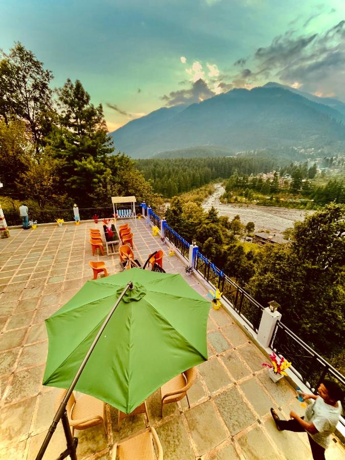 Hotel Hollywood, manali