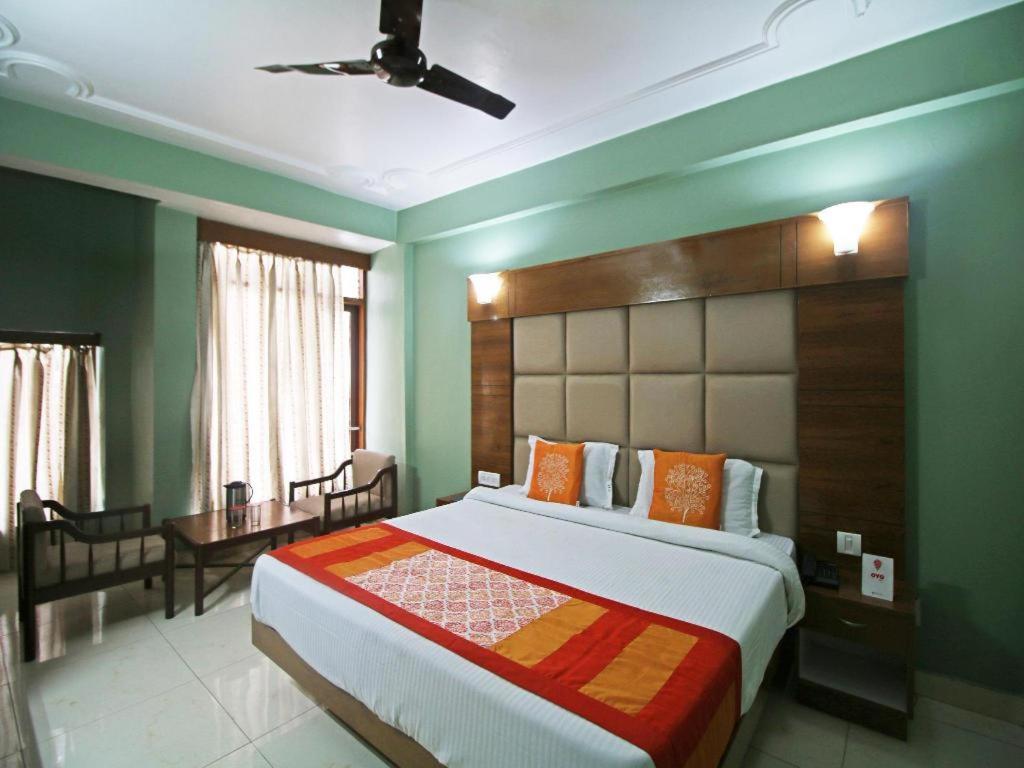 Hotel Charlene - Mall Road, Mussoorie