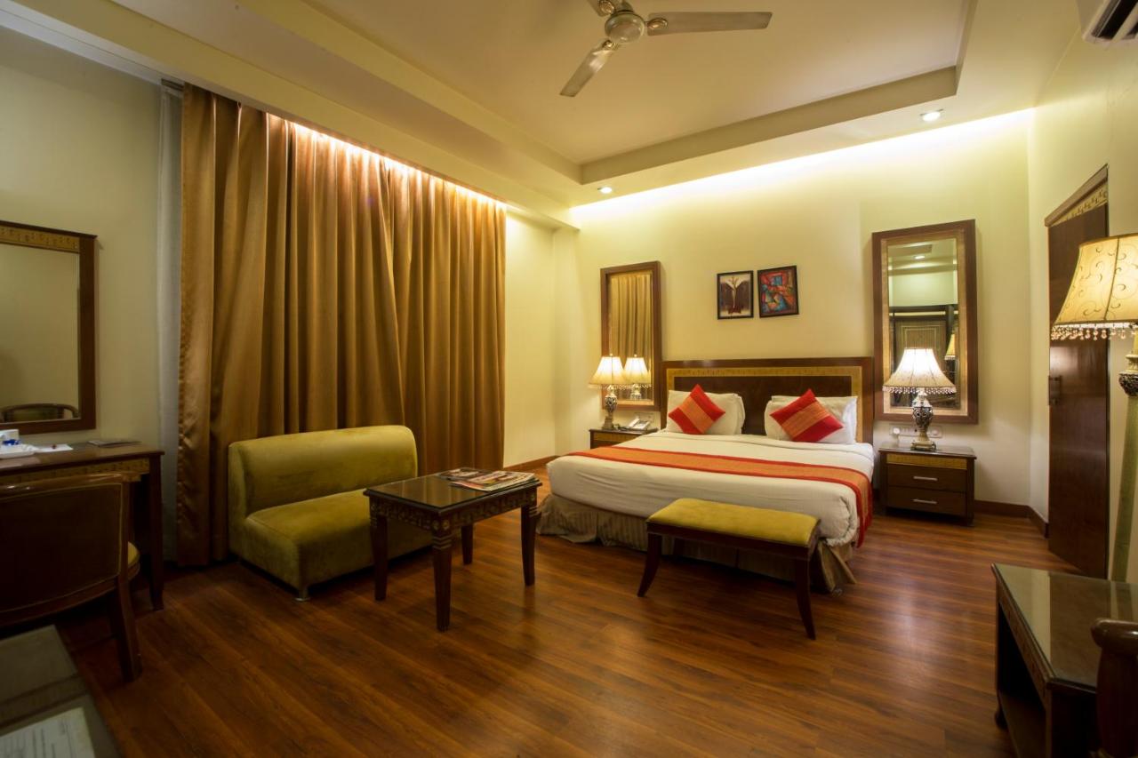 Hotel Picasso Paschim Vihar - Couple Friendly, Local IDs Accepted